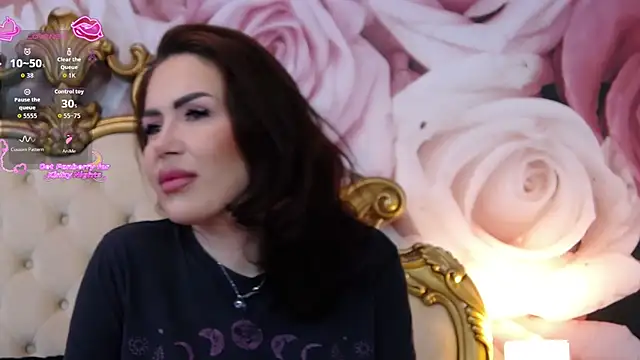 Snapshot of HessaHessy chatting on 16, 12, 2025 HessaHessy online show from 16, 12, 2025