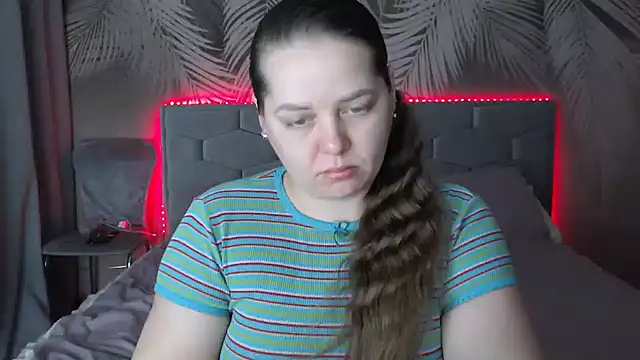 uliastar online show from 2, 2, 2025