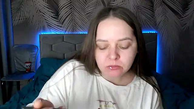 uliastar online show from 22, 2, 2025