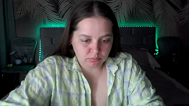 Snapshot of uliastar chatting on 13, 5, 2026 uliastar online show from 13, 5, 2026