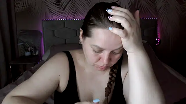 Snapshot of uliastar chatting on 23, 6, 2026 uliastar online show from 23, 6, 2026