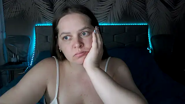 Snapshot of uliastar chatting on 14, 7, 2026 uliastar online show from 14, 7, 2026
