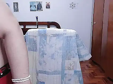 Snapshot of LauraVicttoria361215 chatting on 18, 2, 2025 LauraVicttoria361215 online show from 18, 2, 2025