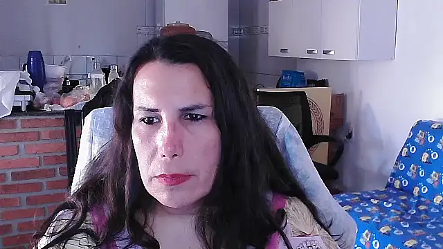 Snapshot of LauraVicttoria361215 chatting on 10, 9, 2025 LauraVicttoria361215 online show from 10, 9, 2025