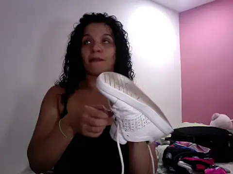 gatubelahot online show from 1, 2, 2025