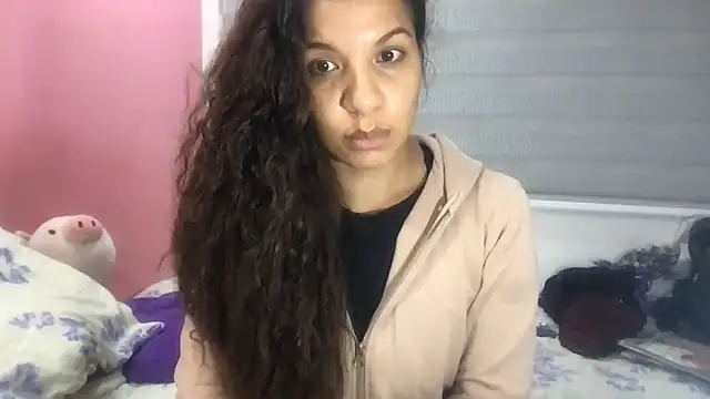 gatubelahot online show from 2, 10, 2025