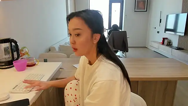 Snapshot of daily_love18 chatting on 11, 12, 2024 daily love18 online show from 11, 12, 2024