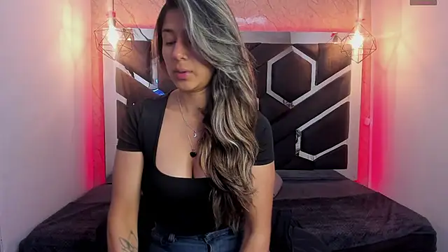 lilith nv online show from 25, 1, 2025
