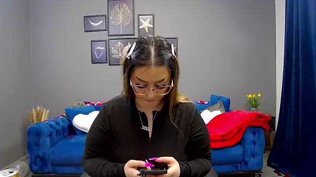 Katewalker  online show from 10, 2, 2025