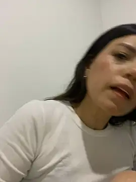 Snapshot of martina_contreras chatting on 26, 12, 2024 martina contreras online show from 26, 12, 2024