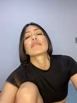 Snapshot of martina_contreras chatting on 30, 12, 2024 martina contreras online show from 30, 12, 2024