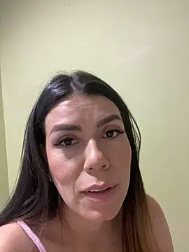 Snapshot of martina_contreras chatting on 3, 2, 2025 martina contreras online show from 3, 2, 2025