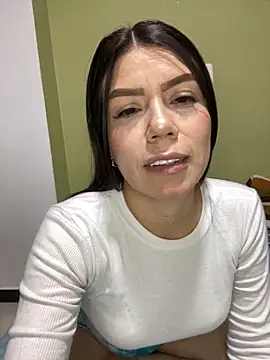 Snapshot of martina_contreras chatting on 7, 3, 2025 martina contreras online show from 7, 3, 2025