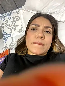 Snapshot of martina_contreras chatting on 26, 10, 2025 martina contreras online show from 26, 10, 2025