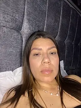 Snapshot of martina_contreras chatting on 9, 11, 2025 martina contreras online show from 9, 11, 2025