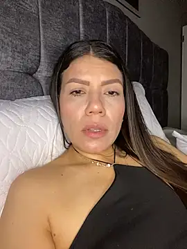 Snapshot of martina_contreras chatting on 27, 2, 2026 martina contreras online show from 27, 2, 2026