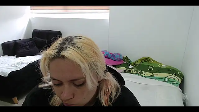 MommyMiaWs online show from 21, 1, 2025