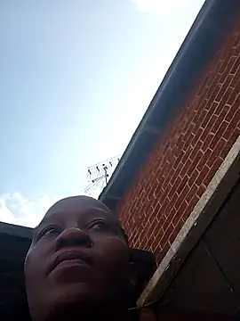 Snapshot of sluttylaura21 chatting on 17, 3, 2026 sluttylaura21 online show from 17, 3, 2026