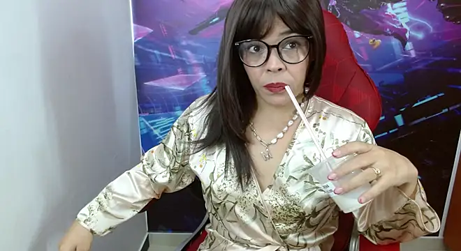 Snapshot of Abril_Beltran_ chatting on 9, 2, 2025 Abril Beltran online show from 9, 2, 2025