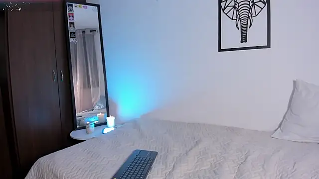 emilybae  online show from 19, 11, 2025