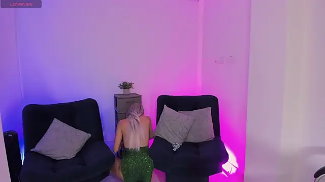 emilly smith 1 online show from 8, 11, 2025