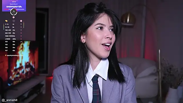 anniehillofficial online show from 11, 10, 2025