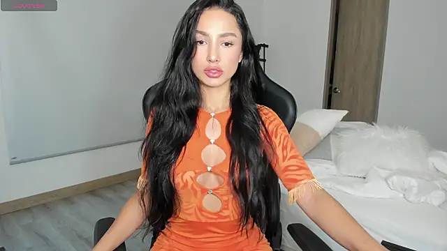 EvaMoet online show from 28, 2, 2025