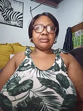 Snapshot of YELLOW_BONE chatting on 24, 7, 2026 YELLOW BONE online show from 24, 7, 2026