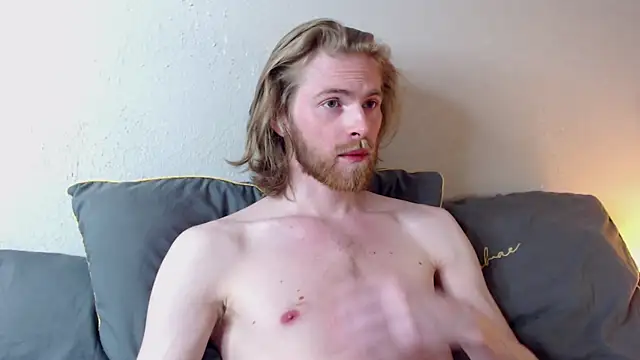Snapshot of Damien_Bi chatting on 17, 12, 2024 Damien Bi online show from 17, 12, 2024