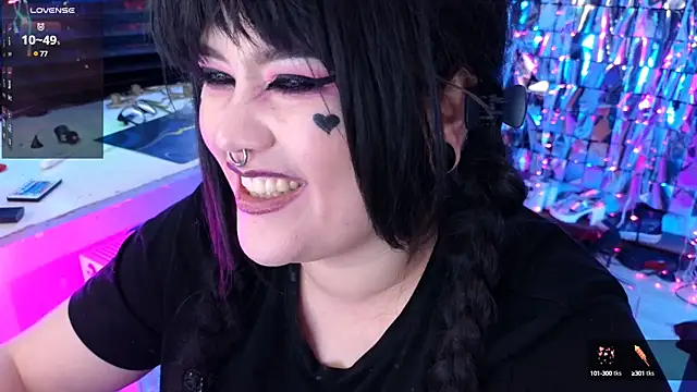 wickedxqueen online show from 5, 3, 2025