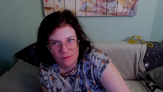 Snapshot of EverlyRays chatting on 5, 7, 2026 EverlyRays online show from 5, 7, 2026