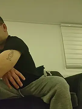 Snapshot of steviebigdick1992 chatting on 5, 11, 2025 steviebigdick1992 online show from 5, 11, 2025