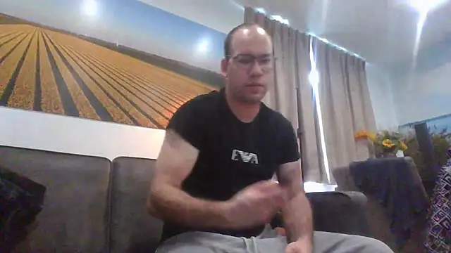 Snapshot of steviebigdick1992 chatting on 13, 11, 2025 steviebigdick1992 online show from 13, 11, 2025