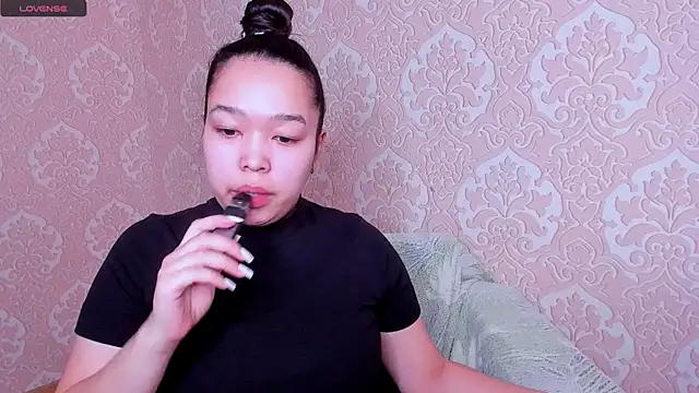 Kris top Lee online show from 7, 4, 2026