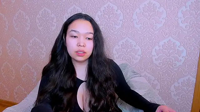 Kris top Lee online show from 15, 4, 2026