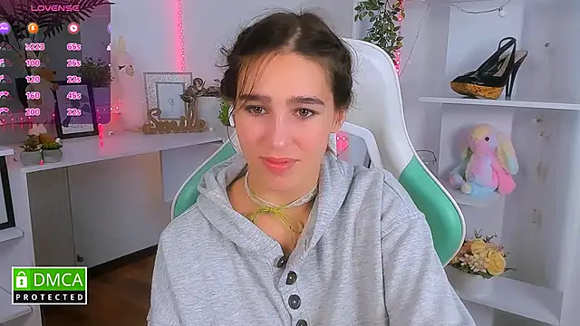  Eliizabeth  online show from 13, 10, 2025