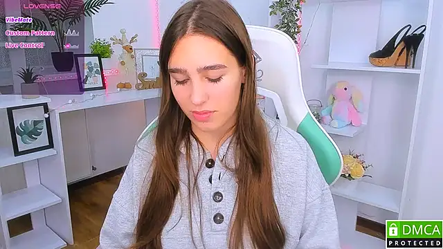  Eliizabeth  online show from 4, 11, 2025