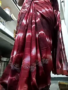 Snapshot of Riyaa-Devi chatting on 10, 2, 2025 Riyaa-Devi online show from 10, 2, 2025