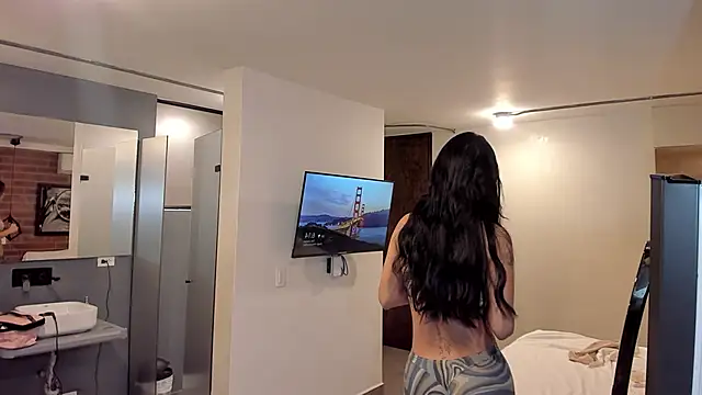 Snapshot of GarciaMilu chatting on 4, 11, 2025 GarciaMilu online show from 4, 11, 2025