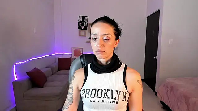 Kristen Garner online show from 22, 12, 2025