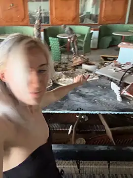 Snapshot of Dina-Light chatting on 14, 2, 2025 Dina-Light online show from 14, 2, 2025