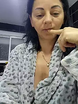 bruneta sexy23 online show from 17, 2, 2025