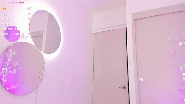 mia yourmommy online show from 1, 3, 2025