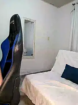 Rafaelayamazaki online show from 13, 1, 2025