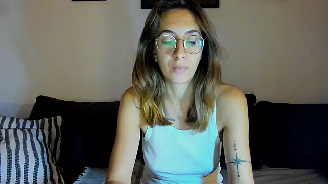 DesireMore90 online show from 10, 10, 2025