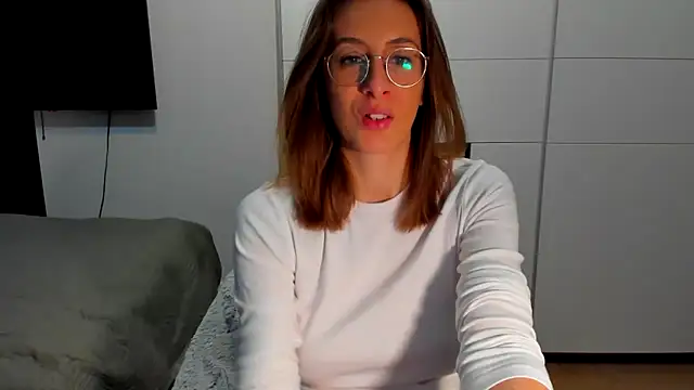 DesireMore90 online show from 5, 3, 2026