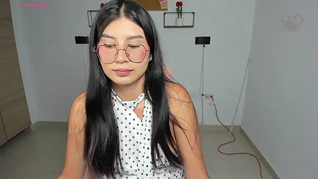 emily villamil online show from 9, 3, 2026