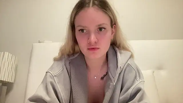 Snapshot of mariemelissah chatting on 1, 2, 2025 mariemelissah online show from 1, 2, 2025