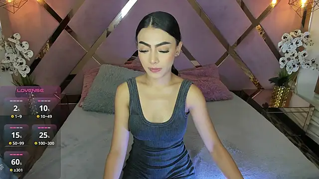 Snapshot of SHANONCLARK chatting on 7, 1, 2025 SHANONCLARK online show from 7, 1, 2025