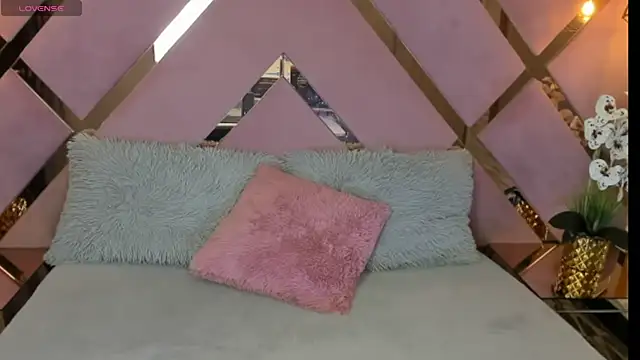 Snapshot of SHANONCLARK chatting on 27, 1, 2025 SHANONCLARK online show from 27, 1, 2025